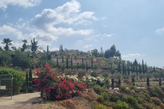 2-Hour Botanic Garden Tour in Akoursos - Rose cordial and the essential-oil workshop