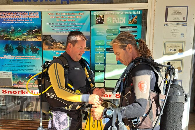 First Time Scuba Dive Adventure, Makronissos, Ayia Napa - Photis earns trust through patience and clear signals