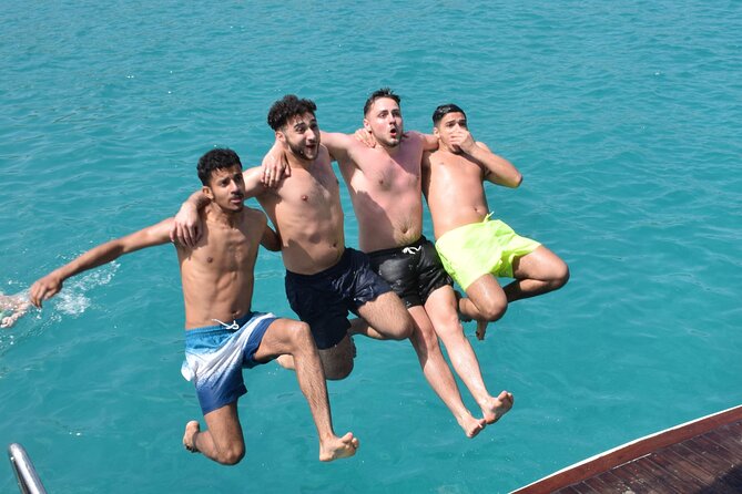 Full Day Blue Lagoon Cruise (Paphos to Latchi) - Sea Star - How crowded is the Sea Star cruise?