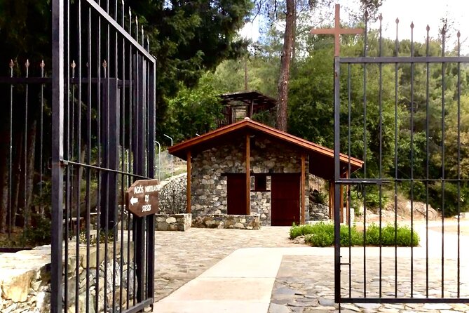 Full Day Tour in Troodos Mountains: Villages & Waterfalls - Picking your waterfall: Caledonia or Millomeris