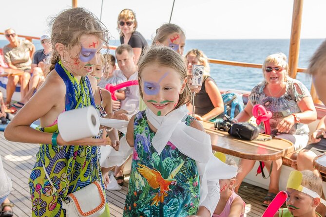 Jolly Roger | Pirates Adventure Cruise - The seating issue deserves attention