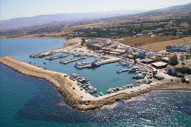 Luxury Eden 18 Private Self-drive boat hire to Blue Lagoon & more - St George’s Island and the first coastal views