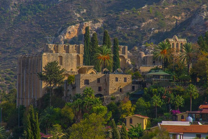NORTHERN CYPRUS ALL-IN-ONE Private Day Trip from Nicosia - North Nicosia: gates, mosques, and the Great Inn