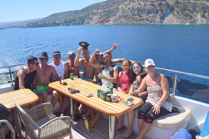 Ocean Blue | Blue Lagoon Morning - A crew that adds to the experience