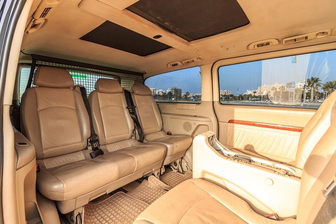 Private Transfer: Larnaca Airport to Larnaca District 1-14 pax - What the vehicle and ride are really like