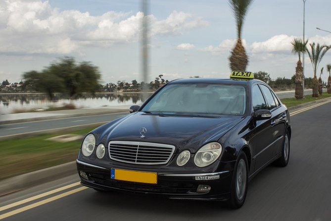 Private Transfer: Larnaca Airport to Protaras with return 1-14 pax - The arrival meeting point at Flavours Cafe