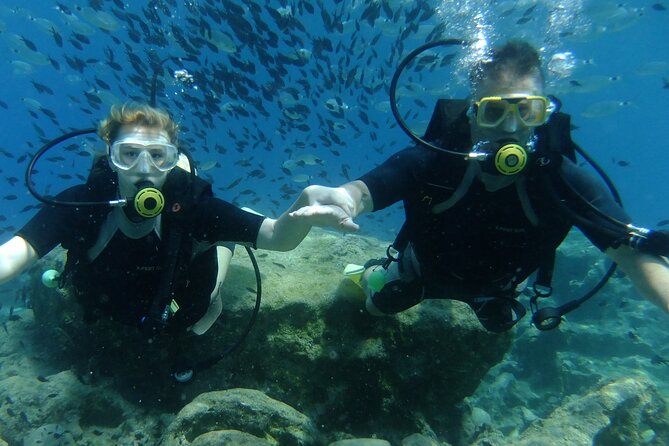 SCUBA DIVING first time experience - Why the small group matters underwater
