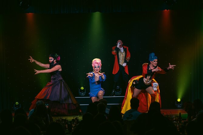 Stardust Variety Dinner Show - Seating, group size, and the family question